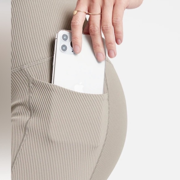 Athleta salutation stash rib athletic pants length 7/8, size small - Picture 2 of 12